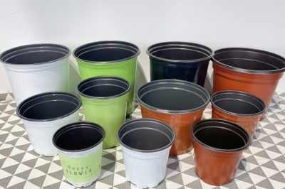 Red classic style plastic flower pot (4)