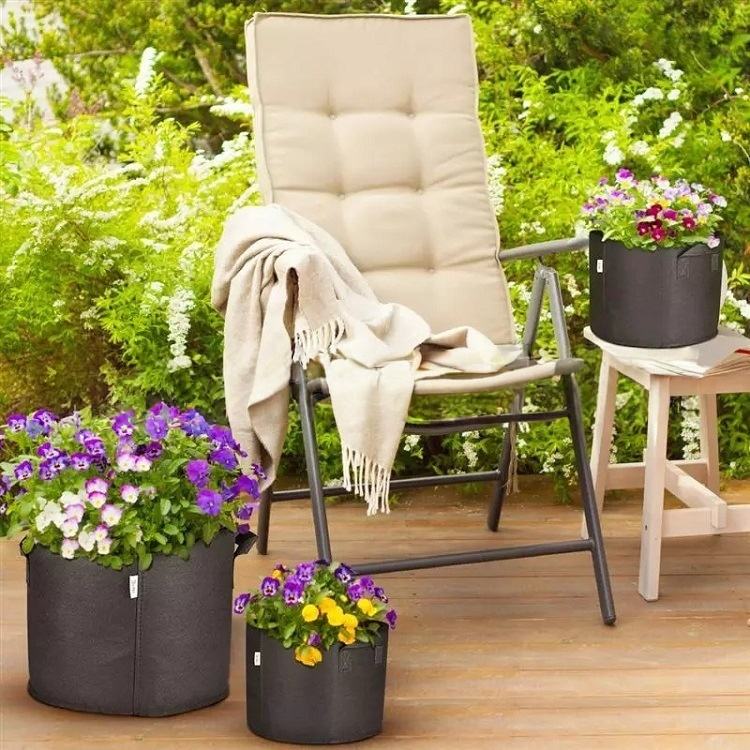 Garden fabric grow bag for vegetables and flowers