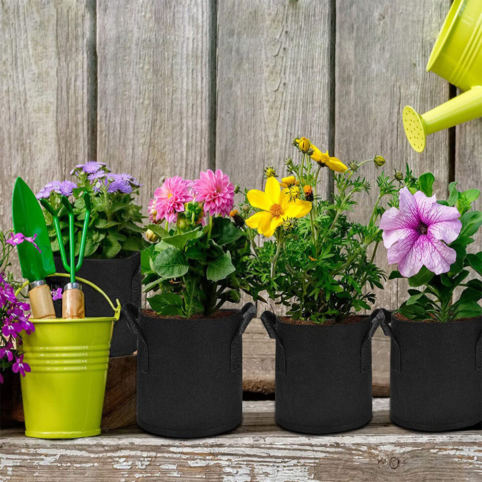 Garden fabric grow bag for vegetables and flowers