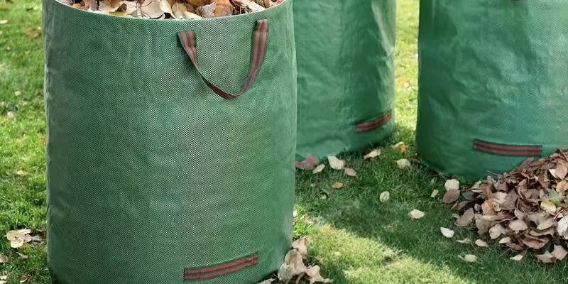 Foldable reusable plastic grow bag for garden use
